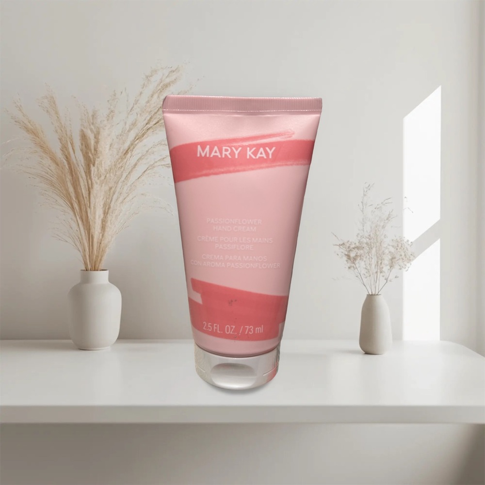 Mary Kay Passionflower Hand Cream in Soft Pink